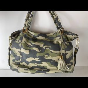 GILI Army Green Huge Bag
